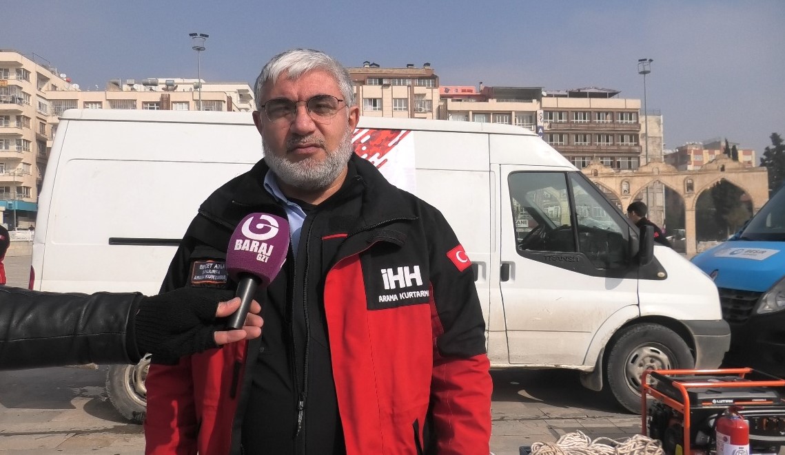 6 ŞUBAT'TA UZANDIKLARI ELLERİ UNUTAMIYORLAR