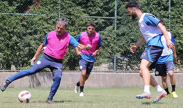 Forvet arayışları devam ediyor