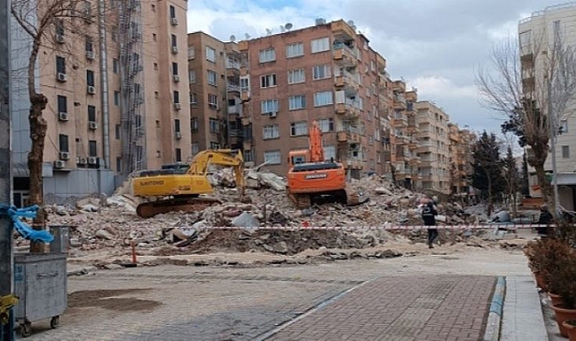 Bakan açıkladı! Kredi borçları 6 ay ertelendi