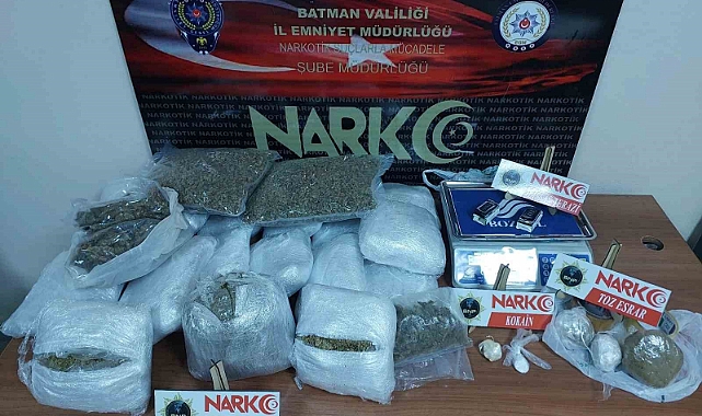 Batman’da 12 kilo uyuşturucu ele geçirilen operasyonda 3 şüpheli tutuklandı