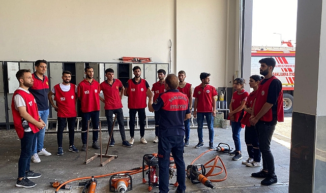 Büyükşehir İtfaiye’den stajyer öğrencilere uygulamalı eğitim