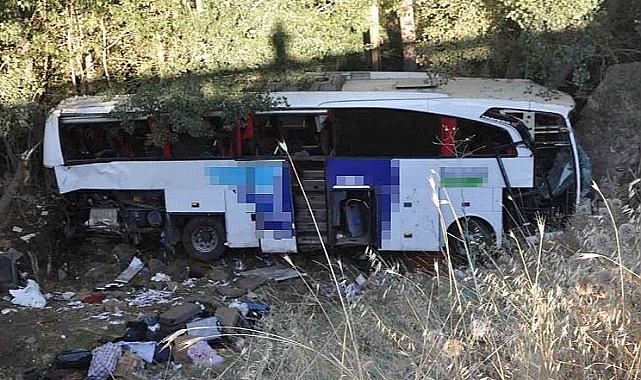 FECİ OTOBÜS KAZASI: 12 ÖLÜ, 19 YARALI