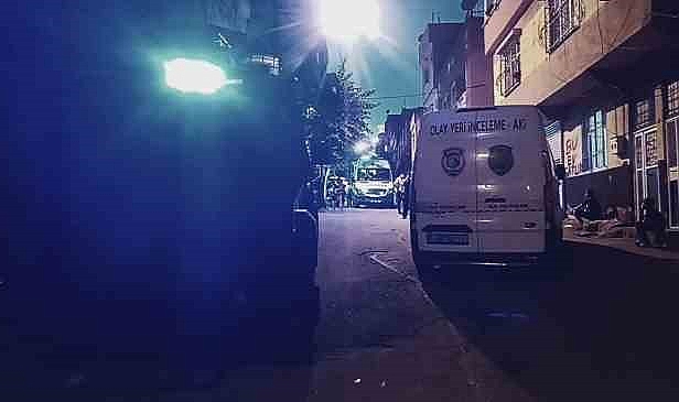 Husumetli aileler arasında silahlı kavga: 1’i polis 15 yaralı