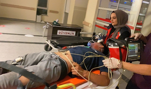 Motosiklet tıra arkadan çarptı: 1 ağır yaralı