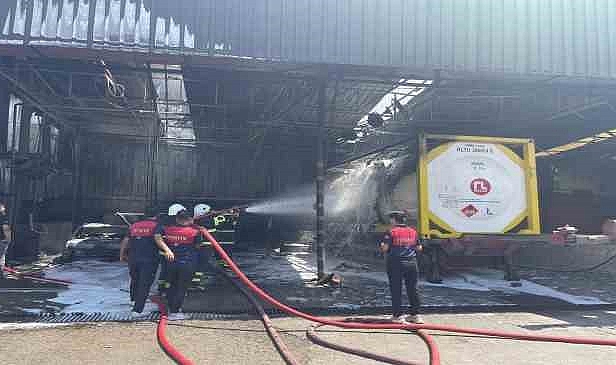 Tanker patlaması sonrası çıkan yangın tamamen söndürüldü