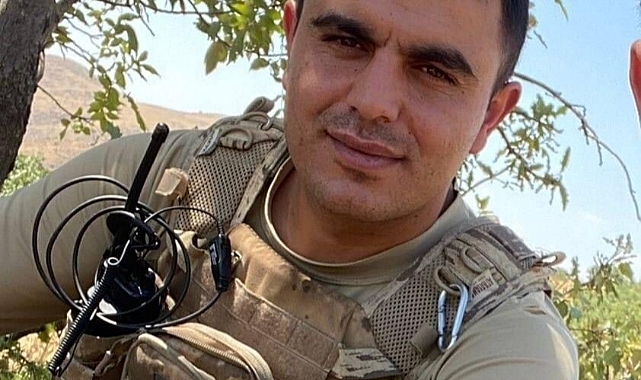 Trafik kazasında hayatını kaybeden uzman çavuş ve kızı Batman’da toprağa verildi