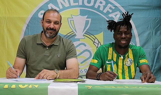 Yeni transfer saçlarıyla gündemde: Bu ne hal?