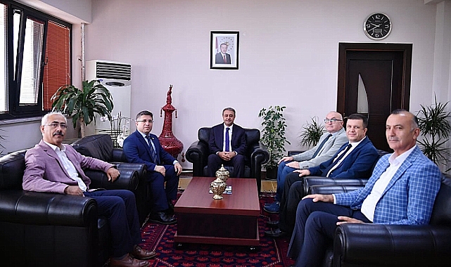 Yeni vali veda turlarında