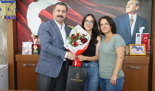 YKS'de dereceye giren öğrenciler ödüllendirildi