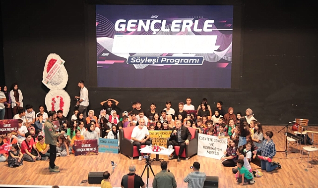 Beyazgül gençlerle buluştu