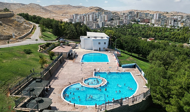 Büyükşehir havuzları yaz boyu büyük ilgi gördü