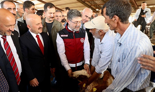 Depremde zarar gören hayvan üreticilerine yardım süreci tamamlandı