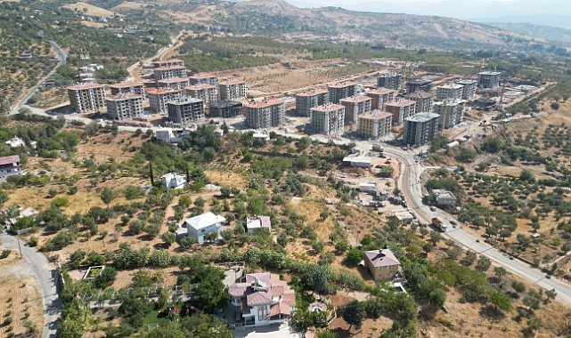 Depremzedelerin konutları tamamlanmak üzere