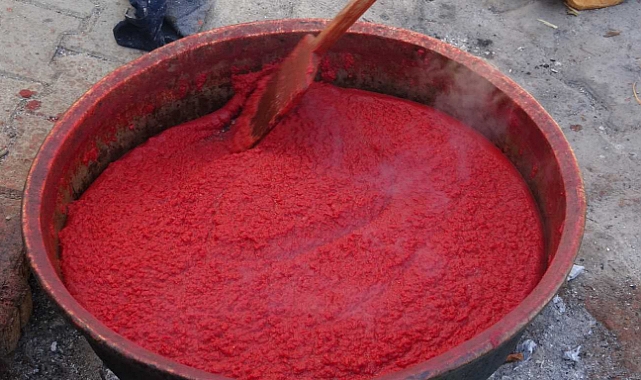 Marketten almak yerine binbir zahmetle kendileri hazırlıyor