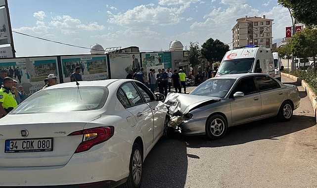 Trafik kazası: 3 yaralı