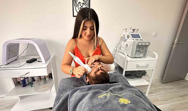 Uzmanından uyarı: ’’Güneş ışınları ciltte yaşlanmaya neden olabilir’’