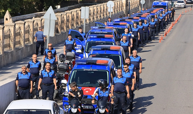 Zabıtadan sirenler eşliğinde şehir turu