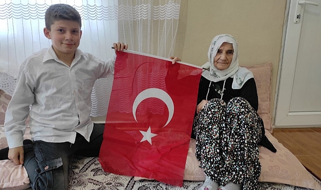 110 yaşındaki Cemile nine Cumhuriyet’in ilk yıllarını anlattı