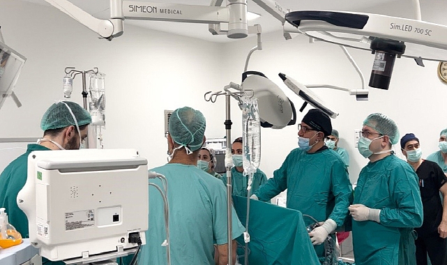 60 ülkeden 2 bin doktora, Türk cerrahtan eğitim niteliğinde ameliyat