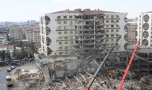 89 kişinin hayatını kaybettiği Galeria Sitesi davası başladı