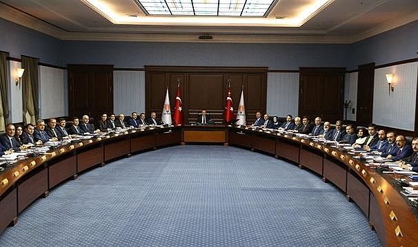 Ak Parti MKYK belli oldu! 2 Urfalı isim