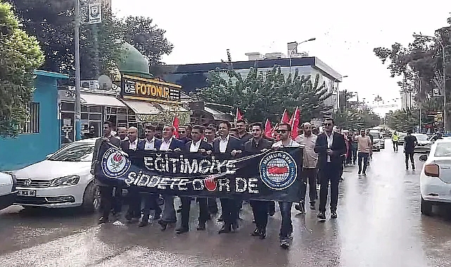 Akçakale'de şiddete karşı tek yumruk oldular