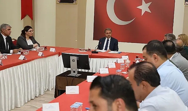 Arkeolojik kazılar Valilikte ele alındı