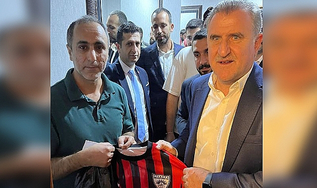 Bakan Bak'a Siverek'in yurt sorunu iletildi
