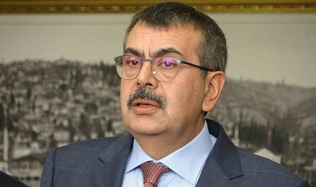 Bakan Tekin: "Başka ülkede okusak ’devrim yapmışlar’ diyebileceğimiz rakamlar var ama politikada bu çok eleştiri konusu oluyor"