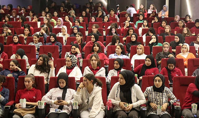 Büyükşehir’den öğrencilere dijital sinema etkinliği