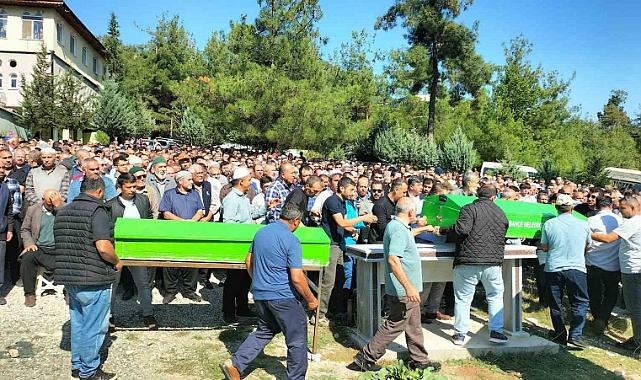 Düğün evini cenaze evine çeviren kazada vefat edenler toprağa verildi