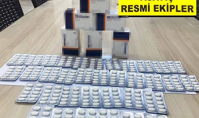 Durdurulan 2 şüphelinin üzerinden 350 uyuşturucu hap çıktı
