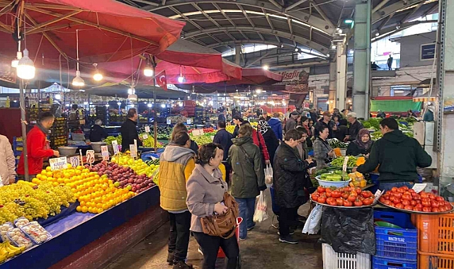 Fiyatlar indi vatandaş halk pazarına koştu