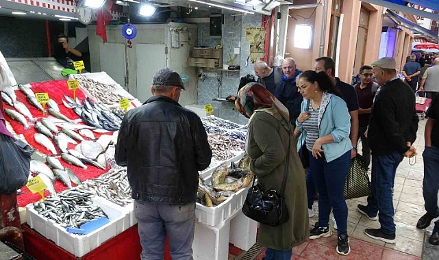 Havalar bozdu, hamsi 40 TL’den 70 TL’ye yükseldi