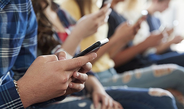 Öğrencilere telefon ve bilgisayar desteği Resmi Gazete'de