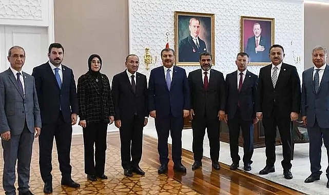 Urfa vekilleri, Bakan Koca ile bir araya geldi