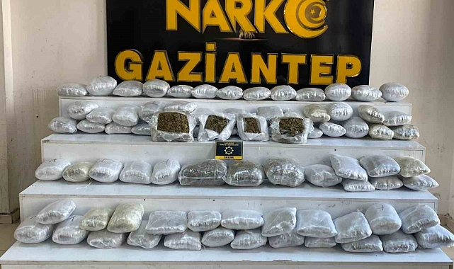 41 kilo skunk ve metamfetamin ele geçirildi