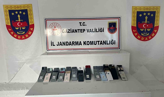 867 bin TL değerinde kaçak telefon ele geçirildi