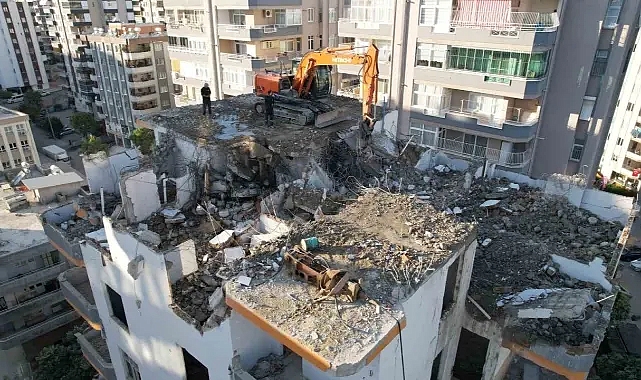 Beton bağlama noktasında tepsi çıktı