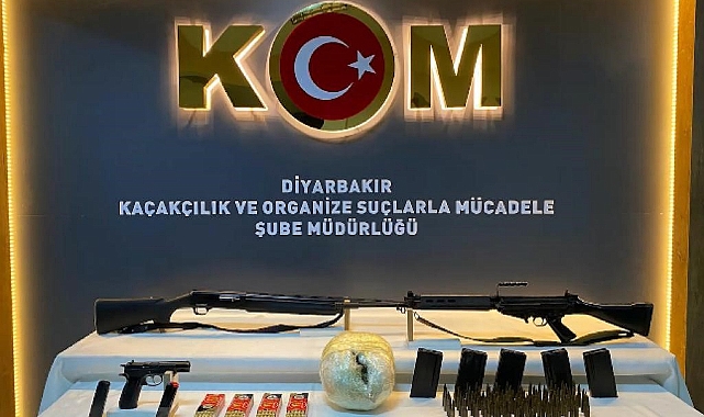 Buğday yığınları altında silahlar ve uyuşturucu ele geçirildi