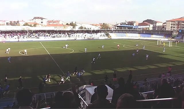 Herkes Urfalı futbolcuya koştu