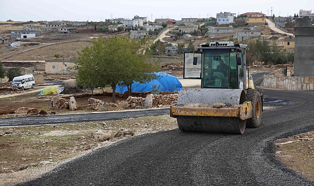 Karaköprü kırsalında yollar sathi asfaltla yenileniyor