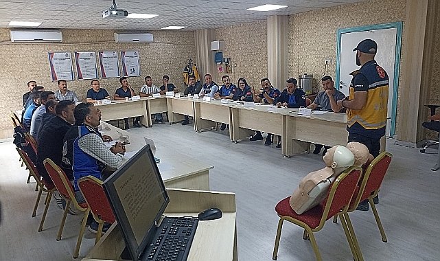 Kentteki zabıtalara ilk yardım eğitimi