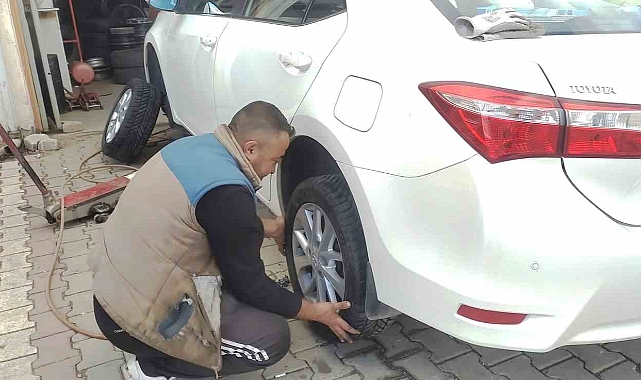 Lastikçilerde kış lastiği yoğunluğu