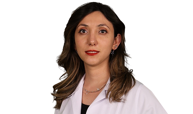 “Sert ve yanlış fırçalama, diş eti rahatsızlığı sebebi”