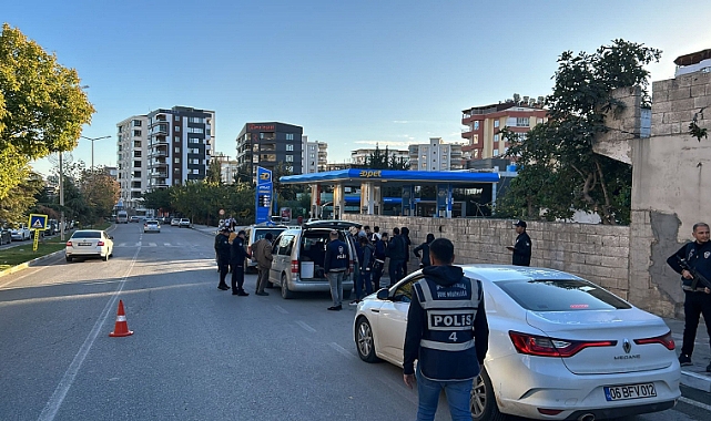 Urfa’da polis ekipleri asayiş uygulaması yaptı