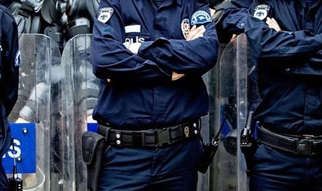 445 polis açığa alındı