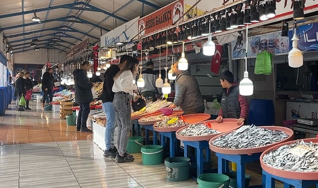 Büyük balık küçük balığı yiyemedi, hamsi bollaştı
