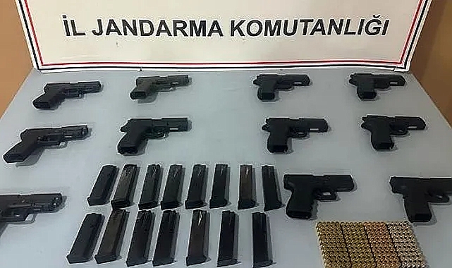 Durdurulan araçtan cephanelik çıktı