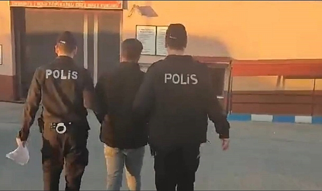 Durdurulan otomobilde ruhsatsız silah ele geçirildi